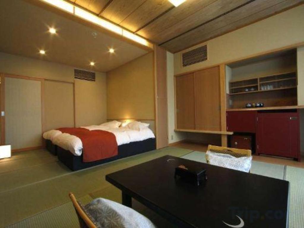 Tsukino Sumika Atami Juraku Hotel Extérieur photo