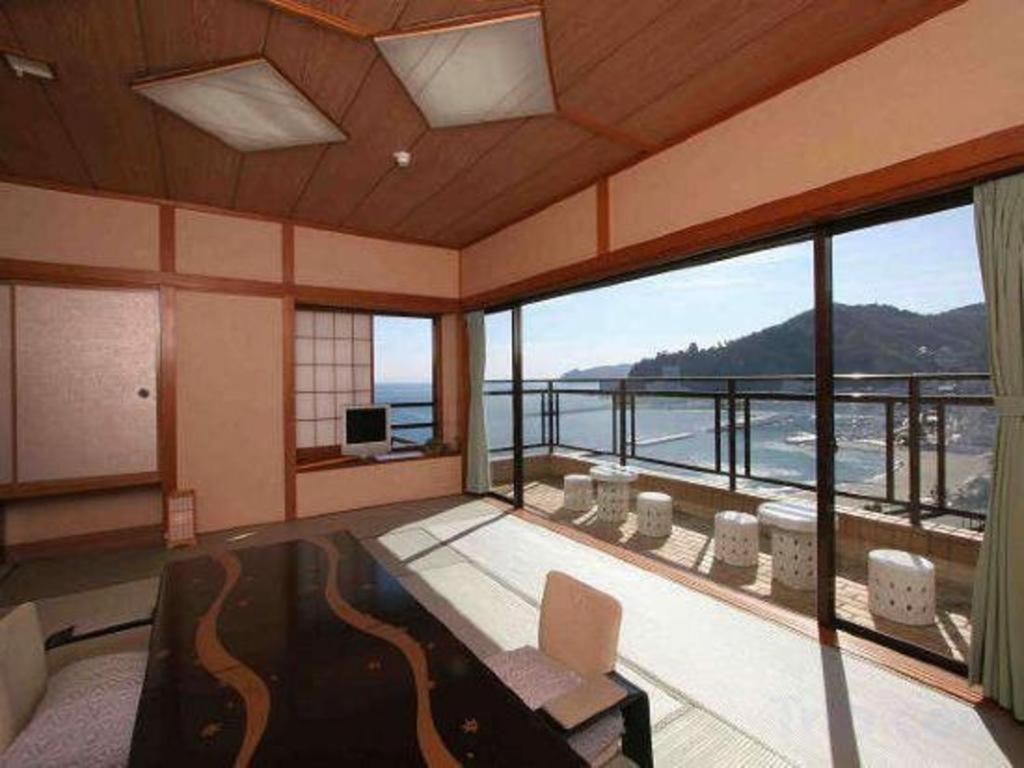 Tsukino Sumika Atami Juraku Hotel Extérieur photo