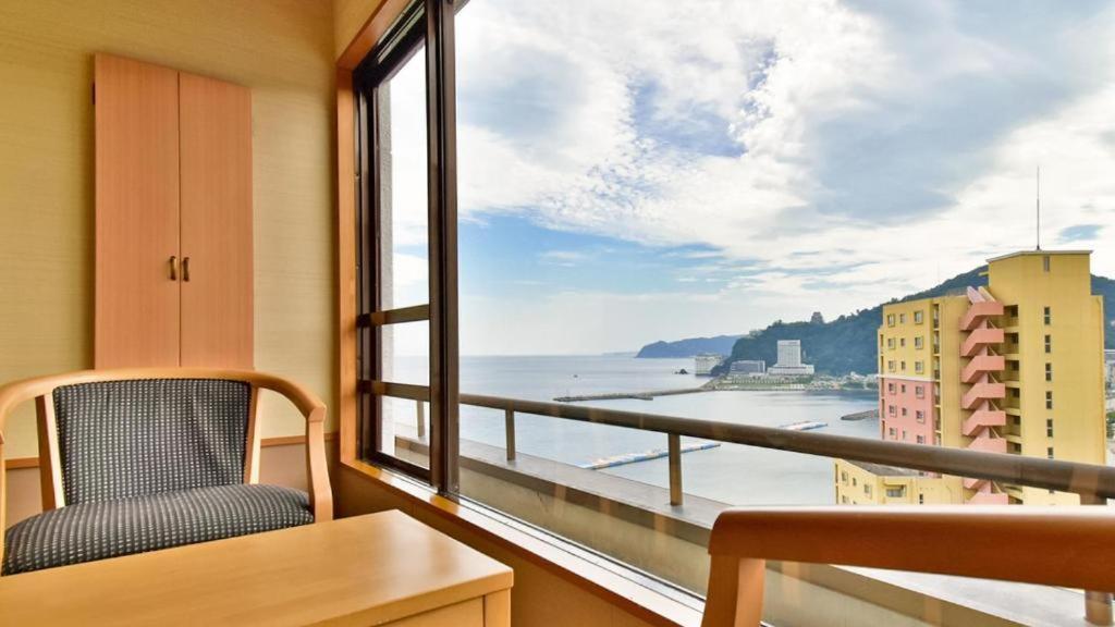 Tsukino Sumika Atami Juraku Hotel Extérieur photo