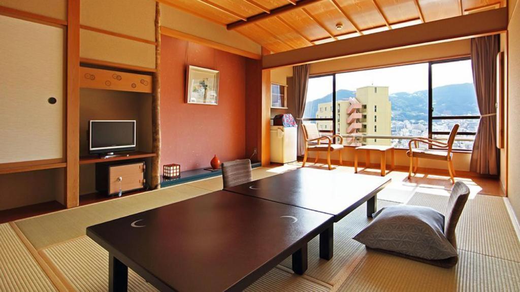 Tsukino Sumika Atami Juraku Hotel Extérieur photo