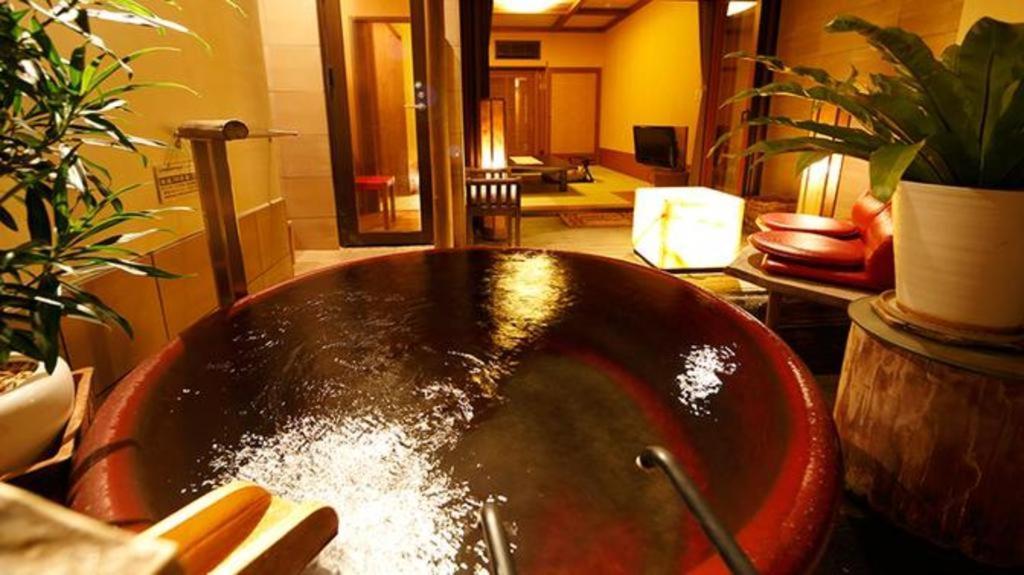 Tsukino Sumika Atami Juraku Hotel Extérieur photo